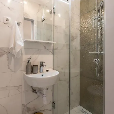 Studio Apartment Paradise Garden Split Exterior photo